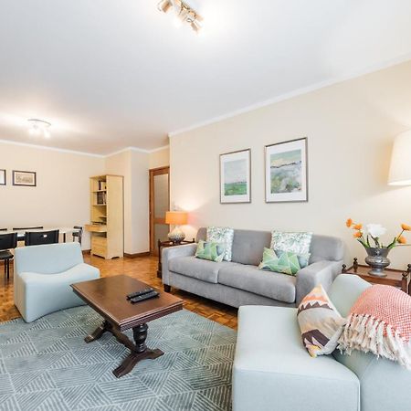 Appartement Guestready - Eclectic Haven In The Heart Of Oporto Extérieur photo