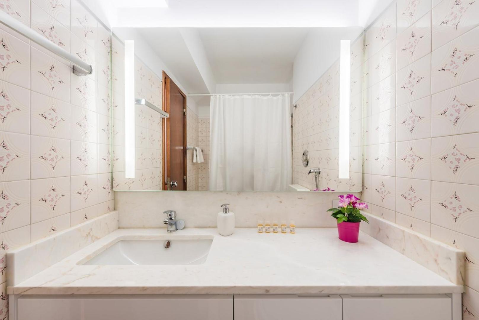 Appartement Guestready - Eclectic Haven In The Heart Of Oporto Extérieur photo